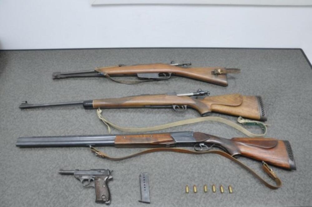 Oduzeto oružje Danilovgrad, Foto: Uprava policije