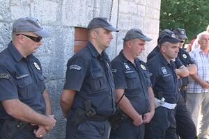 MCP: Liturgija spriječena zloupotrebom policije