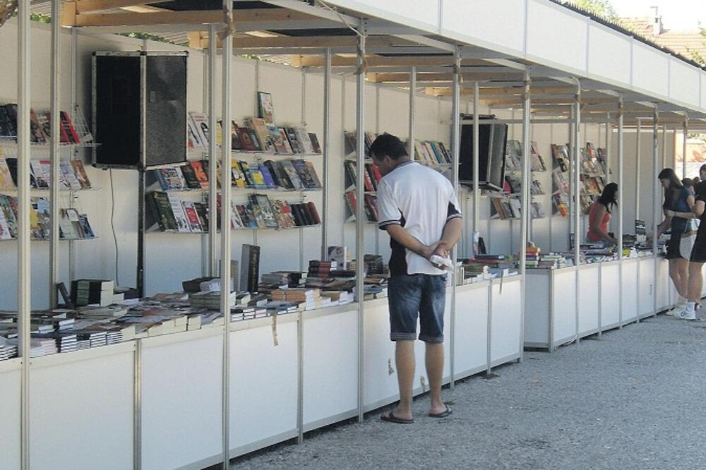 sajam knjiga, Nikšić, Foto: Ivan Petrušić