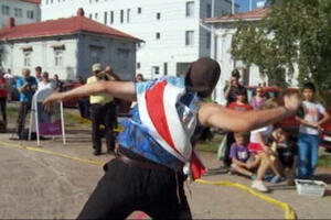 Novi svjetski rekord u bacanju mobilnog telefona