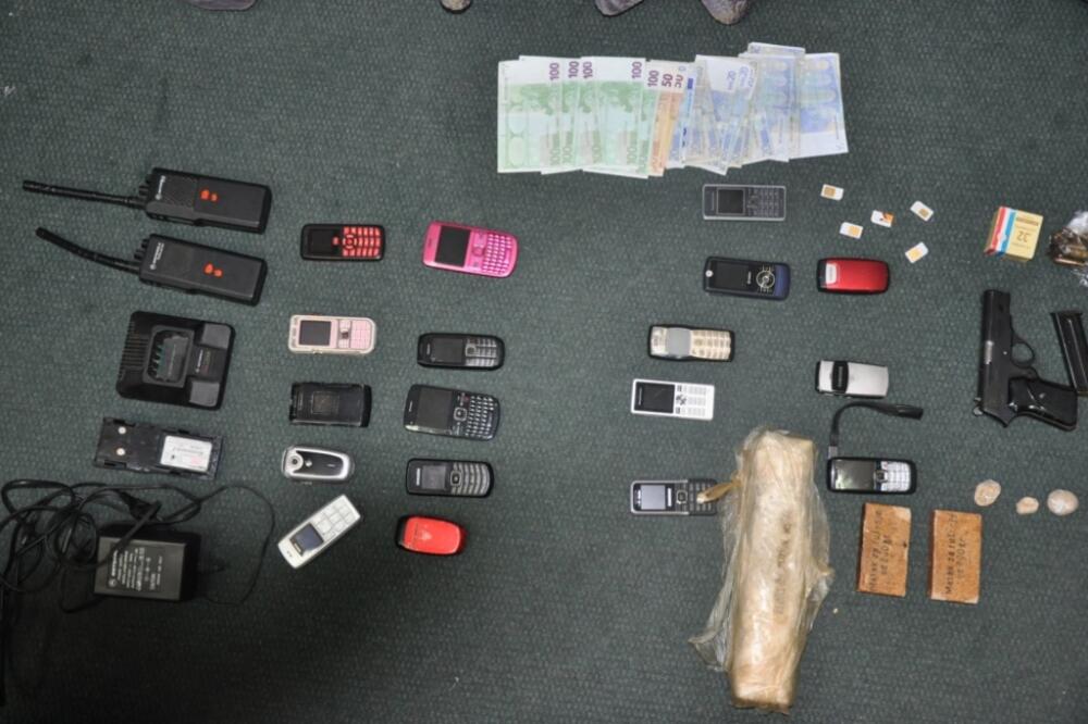 Akcija Link, zapljena, heroin, novac, oružje, Foto: Uprava policije