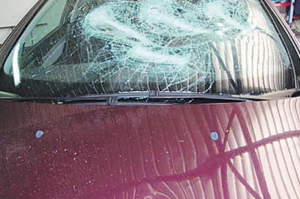 polomljeno auto, Foto: Vesti011.com