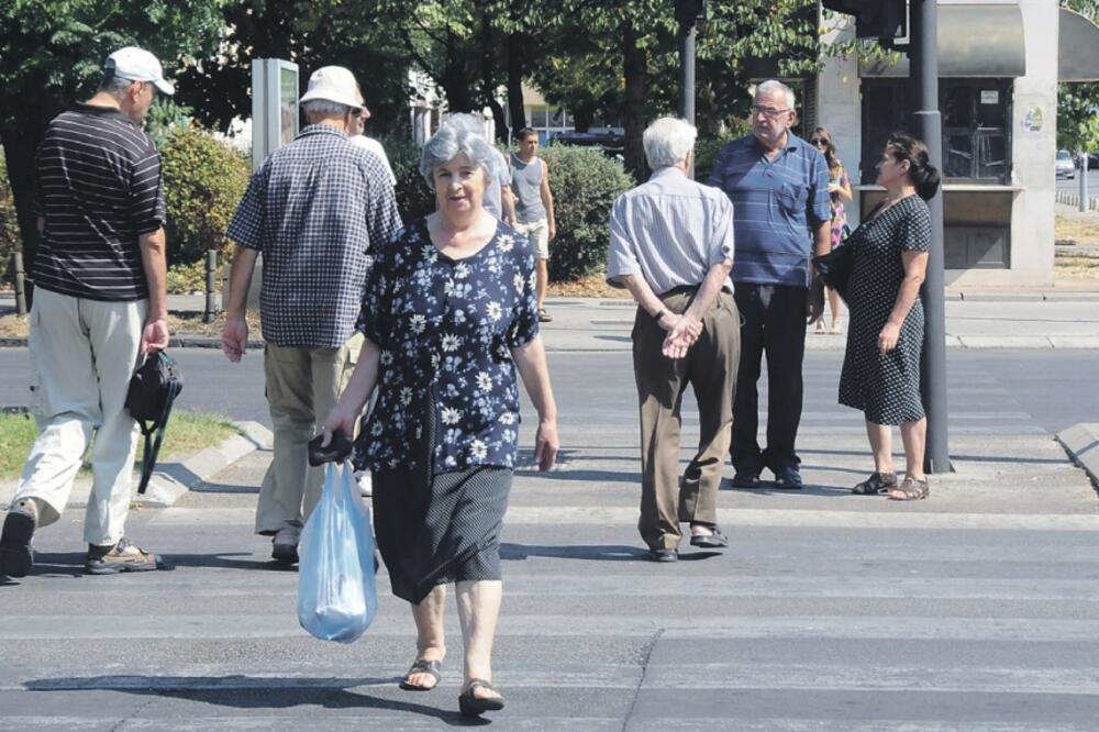 semafor, ulica, pješak, Foto: Vesko Belojević
