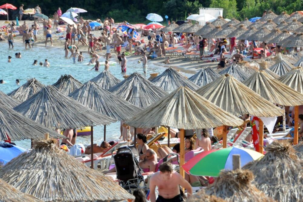 turisti, plaža, Foto: Luka Zeković