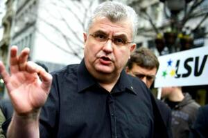 "Autonomistički front" Nenada Čanka