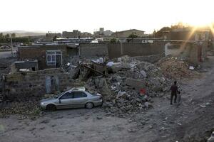 Iran: U dva zemljotresa najmanje 250 mrtvih