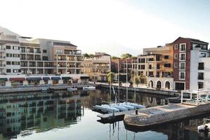 Kvadrat stana u Porto Montenegru 9.000 eura