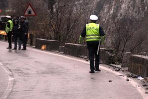 "Golfom" sletjeli u kanjon Morače i - preživjeli