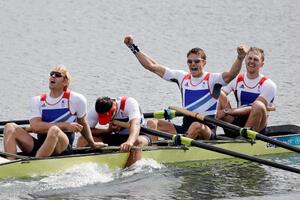 Britancima zlato u četvercu bez kormilara