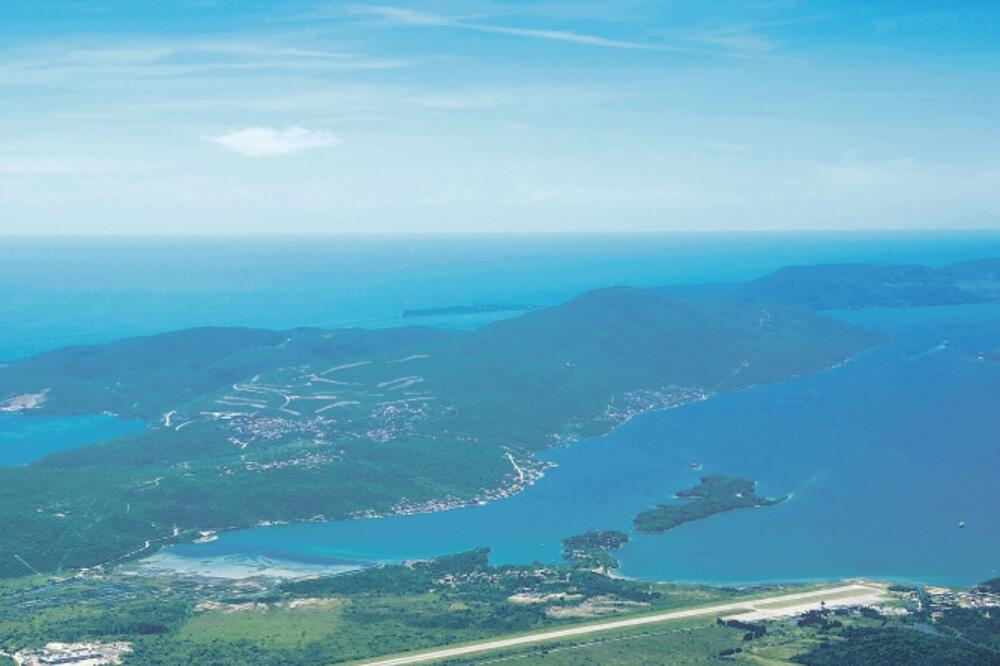 tivatski aerodrom, aerodrom Tivat, Foto: Siniša Luković