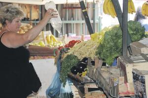 Zakupci sa Male pijace protestovali zbog tendera za Bazar u Bloku 5