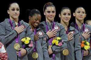 Američke gimnastičarke najbolje ekipno