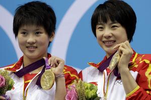Kineskinjama zlato u sinhronih skokova sa 10 metara
