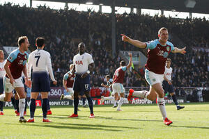 Kejn se vratio, Totenhem izgubio: Barnli ruši redom