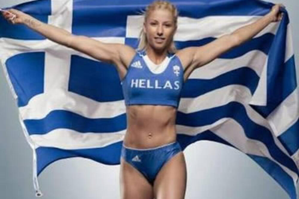 Vula Papahristo, Foto: Moonbattery.com