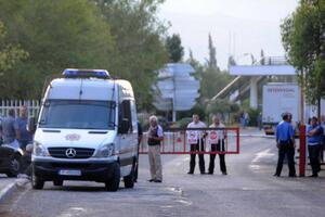 Policija Šofranca vukla po podu radi "njegove lične bezbjednosti"