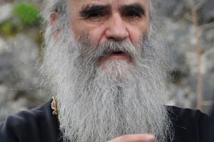 Amfilohije: Srbiji i Crnoj Gori treba ministarstvo vjera