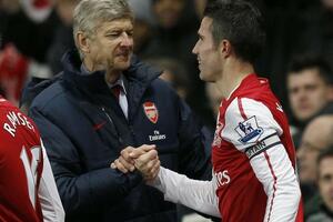 Venger traži 30 miliona funti za Van Persija