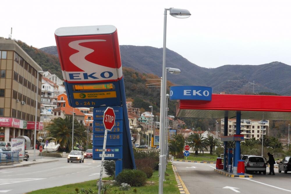 Herceg Novi nevrijeme, benzinska Meljine Ljiljana Nikezić, Foto: Čitalac reporter