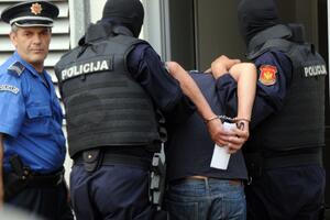 Kad zagusti i ujak je  ujna