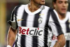 Juventus odbio ponudu PSŽ-a za Vidala