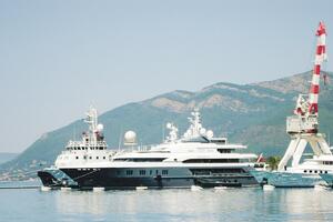 Građani plaćaju, Oleg Deripaska plovi