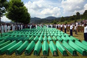 Komemoracija u Srebrenici: 17 godina od genocida