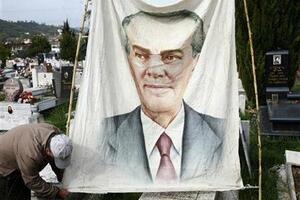 Nikad više Enver: Albanci ime diktatora promijenili u NEVER