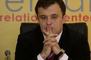 Ne može se suzbijati korupcija dok partija diriguje