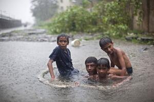Indija: Zbog poplava više od 120 poginulih i šest miliona...