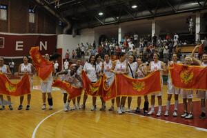 Poraz kao pobjeda, Crna Gora na korak od EP
