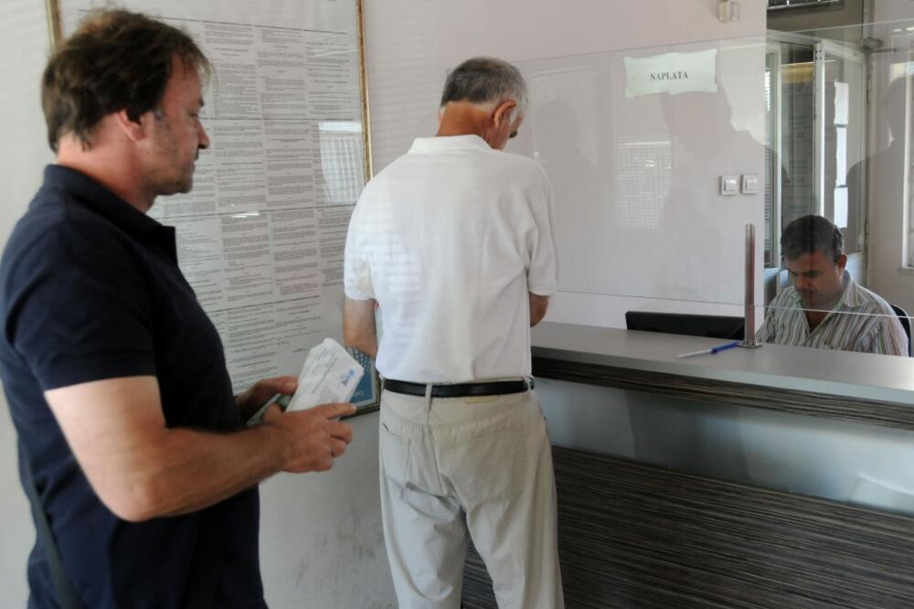 račun, struja, EPCG, Foto: Luka Zeković