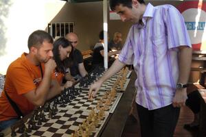 Šahovska simultanka u Bloku V, igrali i iz Pozitivne Crne Gore