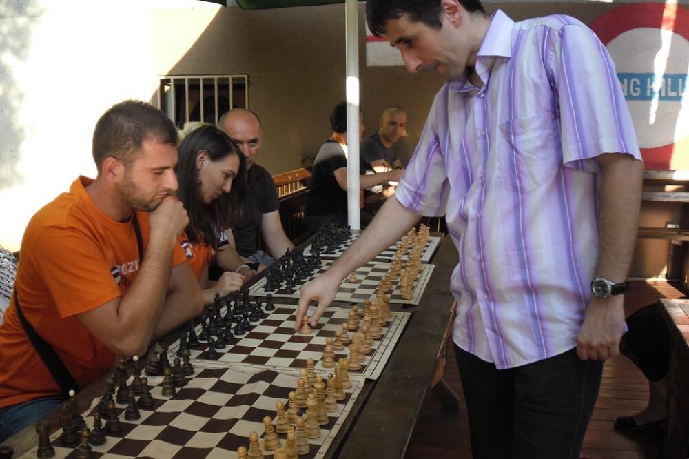 Šahovska simultanka, Pozitivna Crna Gora, Foto: Pozitivna Crna Gora