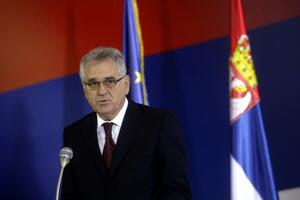 Nikolić: Vlada što prije zbog Kosova