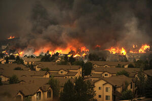 SAD: Požar bukti u Kolorado Springsu