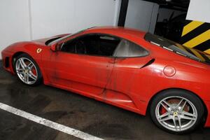 Kaloštrović tvrdi da mu je ferari greškom zapaljen