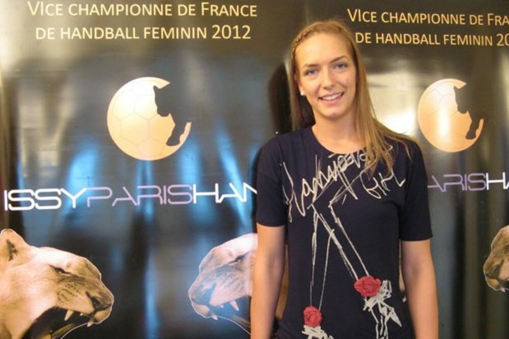 Jasna Tošković, Foto: Issyparishand.com