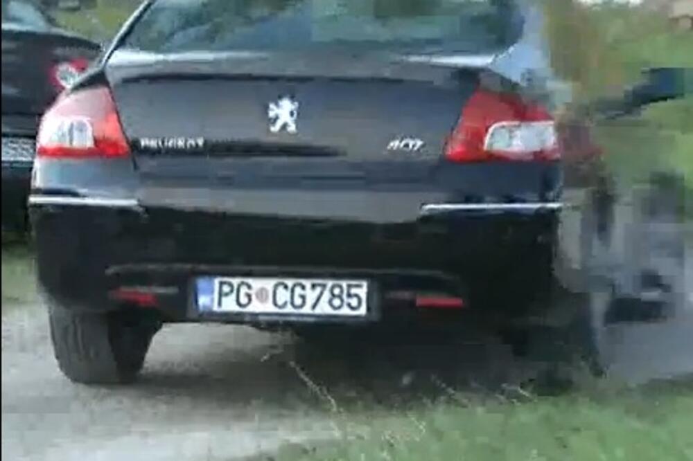 službeno vozilo PG CG785 Radomir Đurović, Foto: TV Vijesti