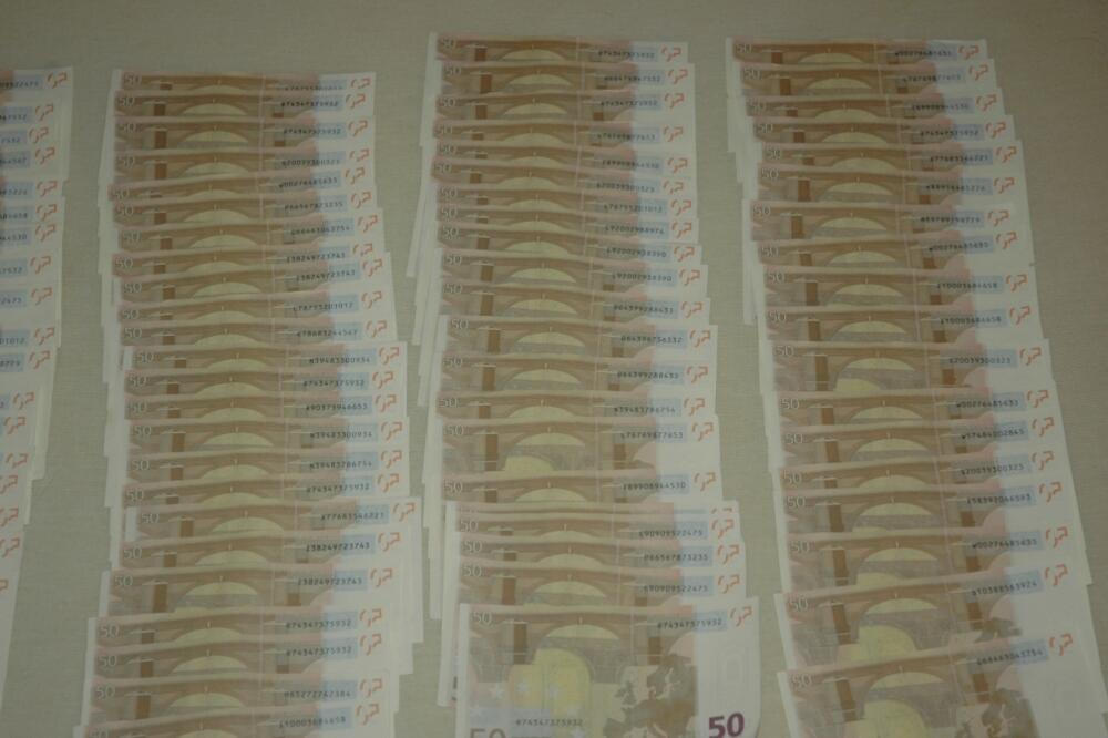 falsifikovanje novca, falsifikat, Foto: Uprava policije