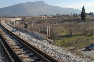 Bijelo Polje: Pozlilo mu, pa iskočio iz voza u pokretu
