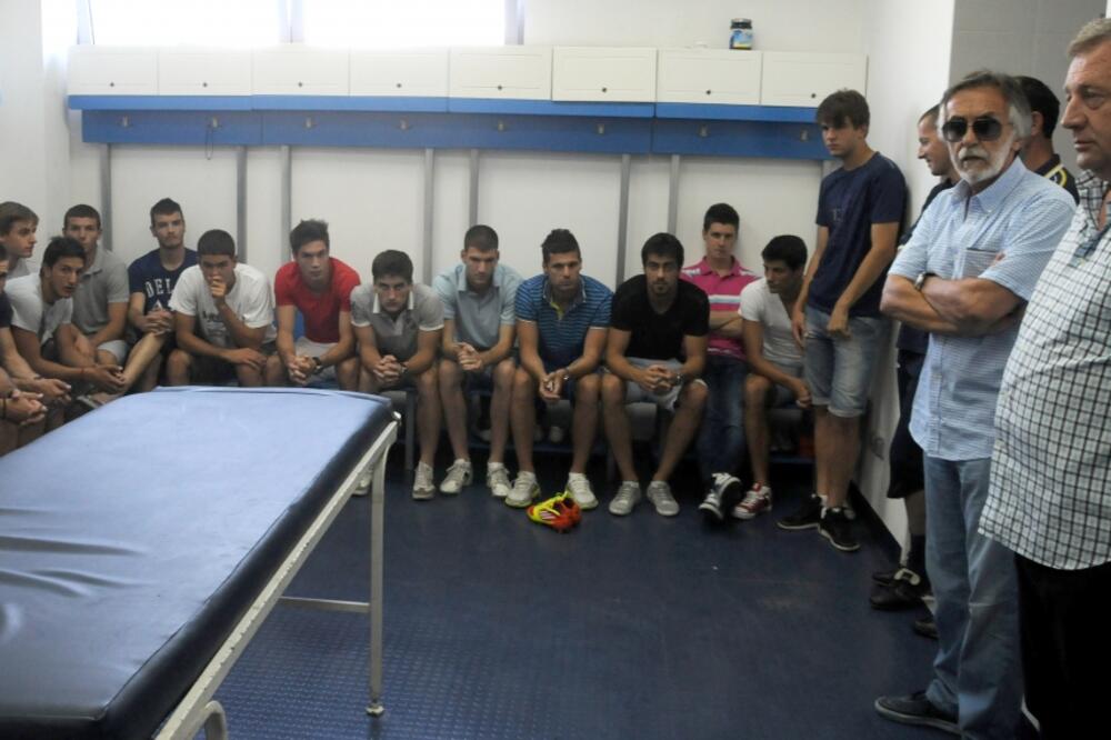 Budućnost, prozivka, Foto: Vesko Belojević