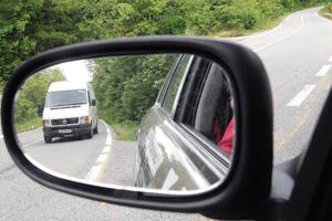 U 22 saobraćajne nezgode, 14 osoba povrijeđeno