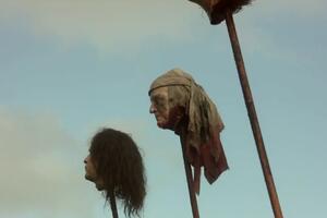 U "Igri prijestola" prikazana glava Džordža Buša na kolcu