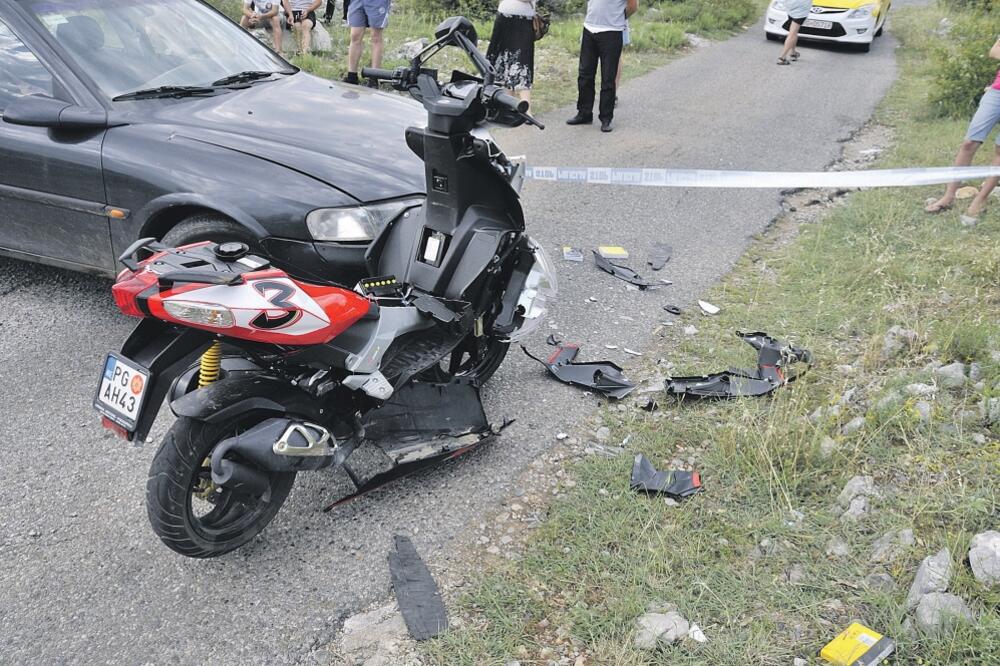 Motor, Udes, Kakaricka Gora, Kuči, Foto: Savo Prelević