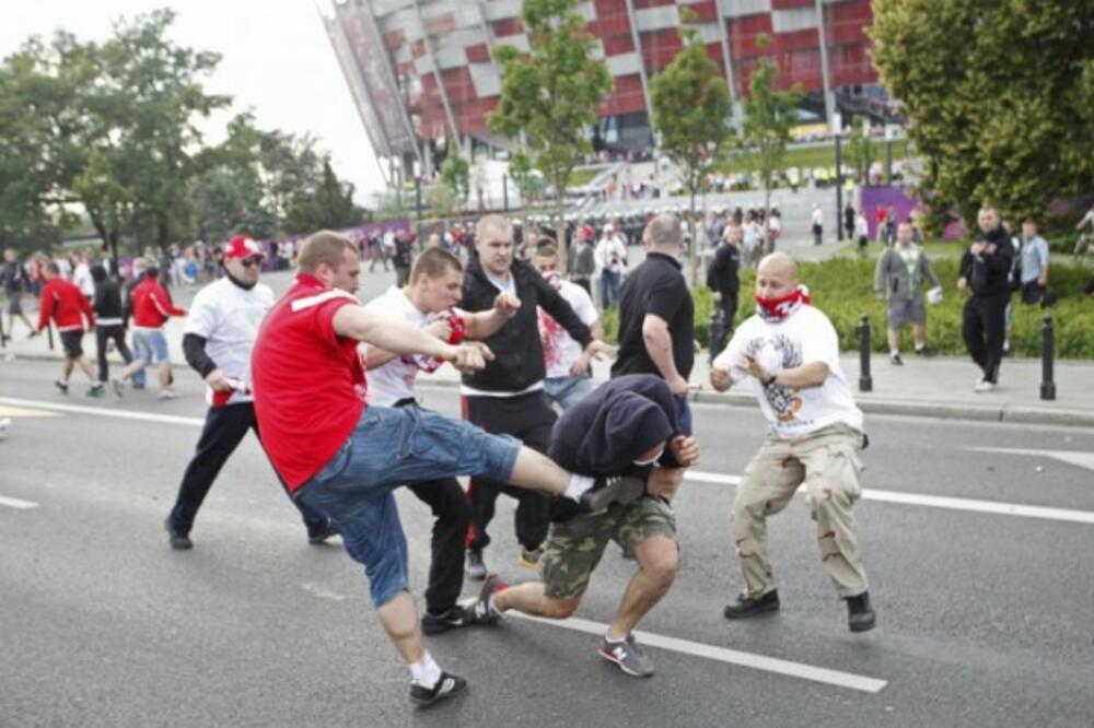 Tuča navijača Rusije i Poljske, Foto: Rojters