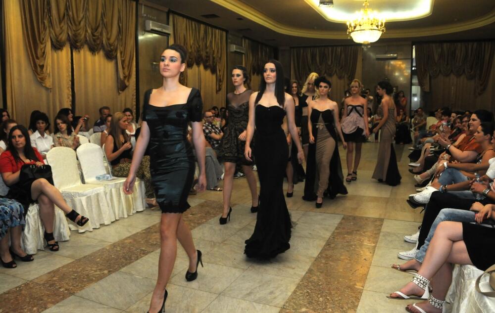 revija, Dejan Milošević