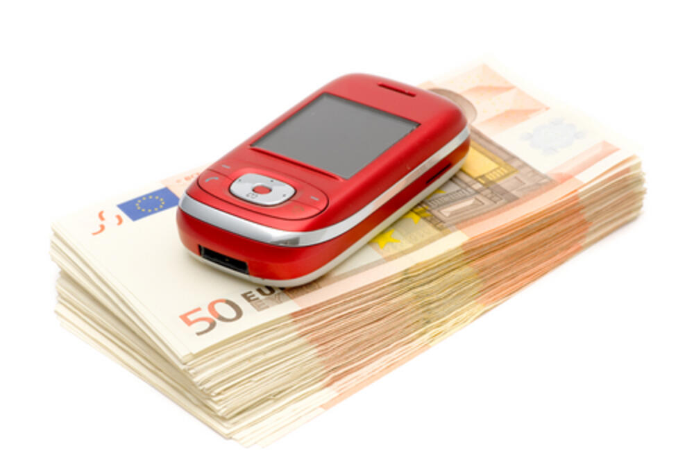 telefon, račun, mobilni telefon, Foto: Shutterstock.com