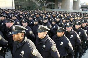 Jevrejin zbog brade izbačen iz njujorške policijske škole