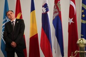 Vujanović: Negativni tekstovi svjetskih medija o CG neće uticati...